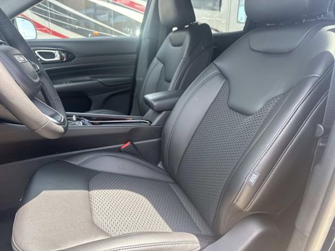 New 2026 Jeep Compass Latitude image 15