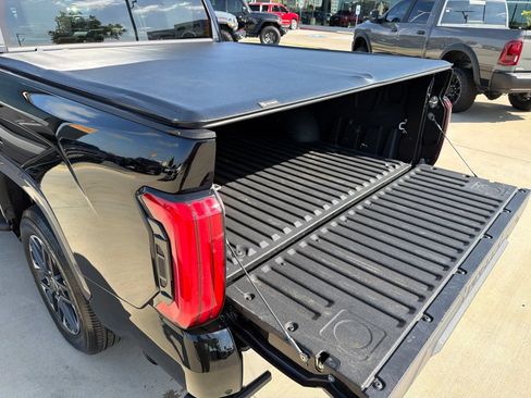 Used 2024 Toyota Tundra Limited w/ Power Package AWD/4WD image 18