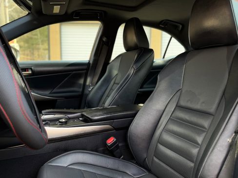 Used 2019 Lexus IS 300 F Sport w/ F Sport Package image 9