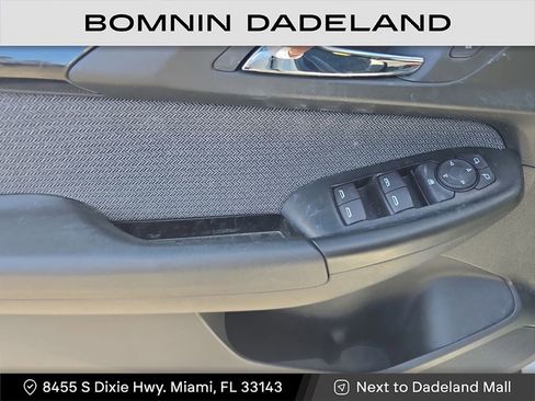 Used 2021 Chevrolet TrailBlazer LT w/ Convenience Package image 17