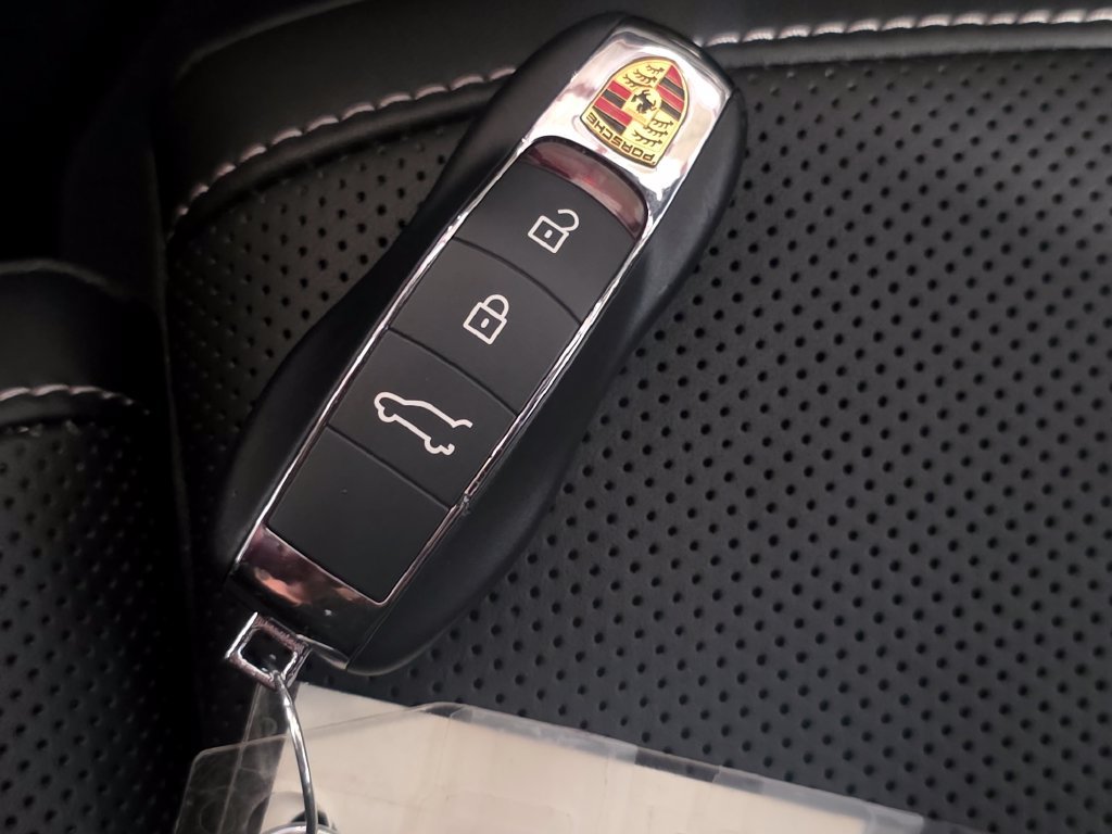 Certified 2026 Porsche Macan S AWD/4WD image 45