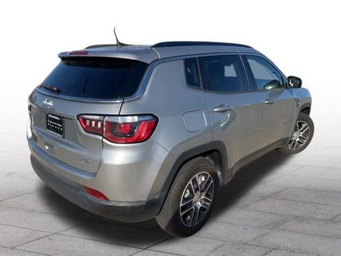 Used 2020 Jeep Compass Latitude image 6