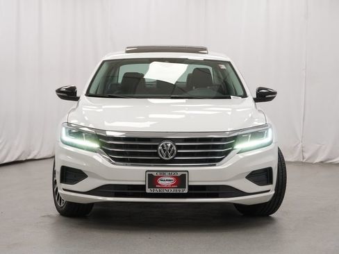 Used 2022 Volkswagen Passat 2.0T FWD image 8