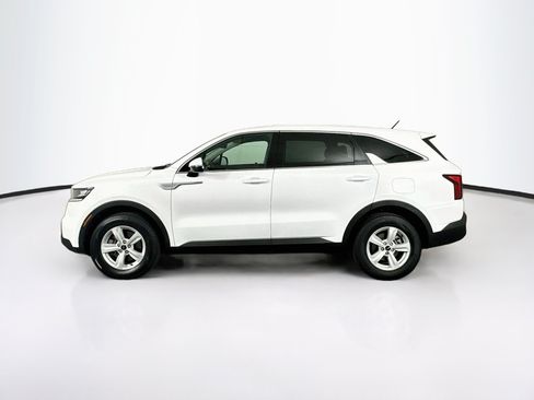 Used 2022 Kia Sorento LX AWD/4WD image 4