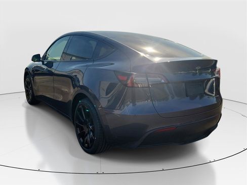 Used 2021 Tesla Model Y Long Range AWD/4WD image 3