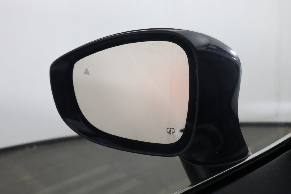 Used 2025 Chrysler Pacifica Select FWD image 44