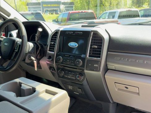 Used 2017 Ford F350 XLT w/ XLT Premium Package AWD/4WD image 20