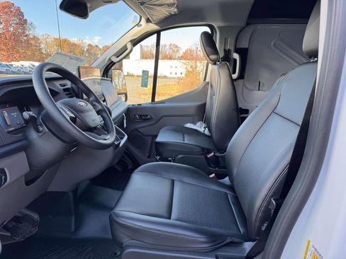 New 2026 Ford Transit 250 Low Roof w/ Load Area Protection Package RWD image 9