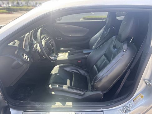 Used 2010 Chevrolet Camaro SS w/ RS Package RWD image 11