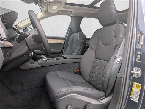 New 2026 Volvo XC90 B5 Plus image 4