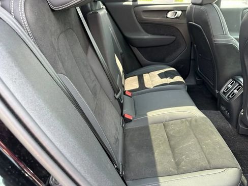 Used 2023 Volvo XC40 Recharge Ultimate w/ Protection Package Premier AWD/4WD image 10