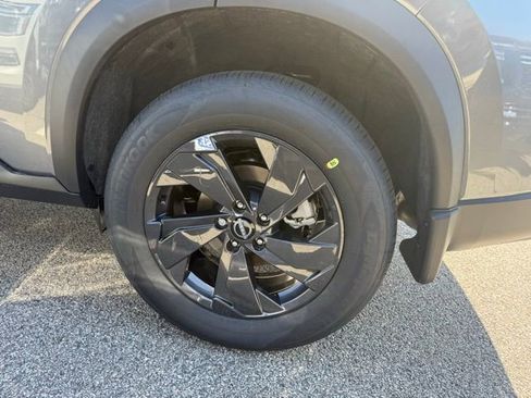 New 2026 Nissan Rogue SV AWD/4WD image 28