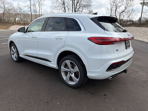 Certified 2025 Audi Q5 2.0T Premium Plus w/ Premium Plus image 3
