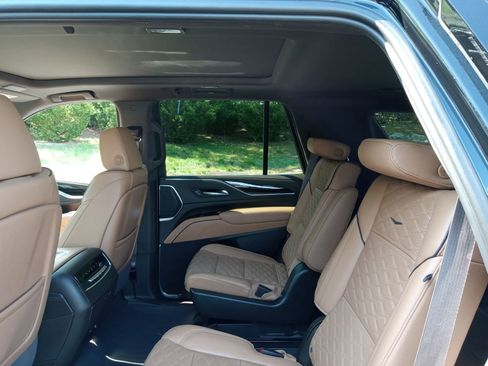 Used 2023 Cadillac Escalade Sport w/ Touring Package AWD/4WD image 24