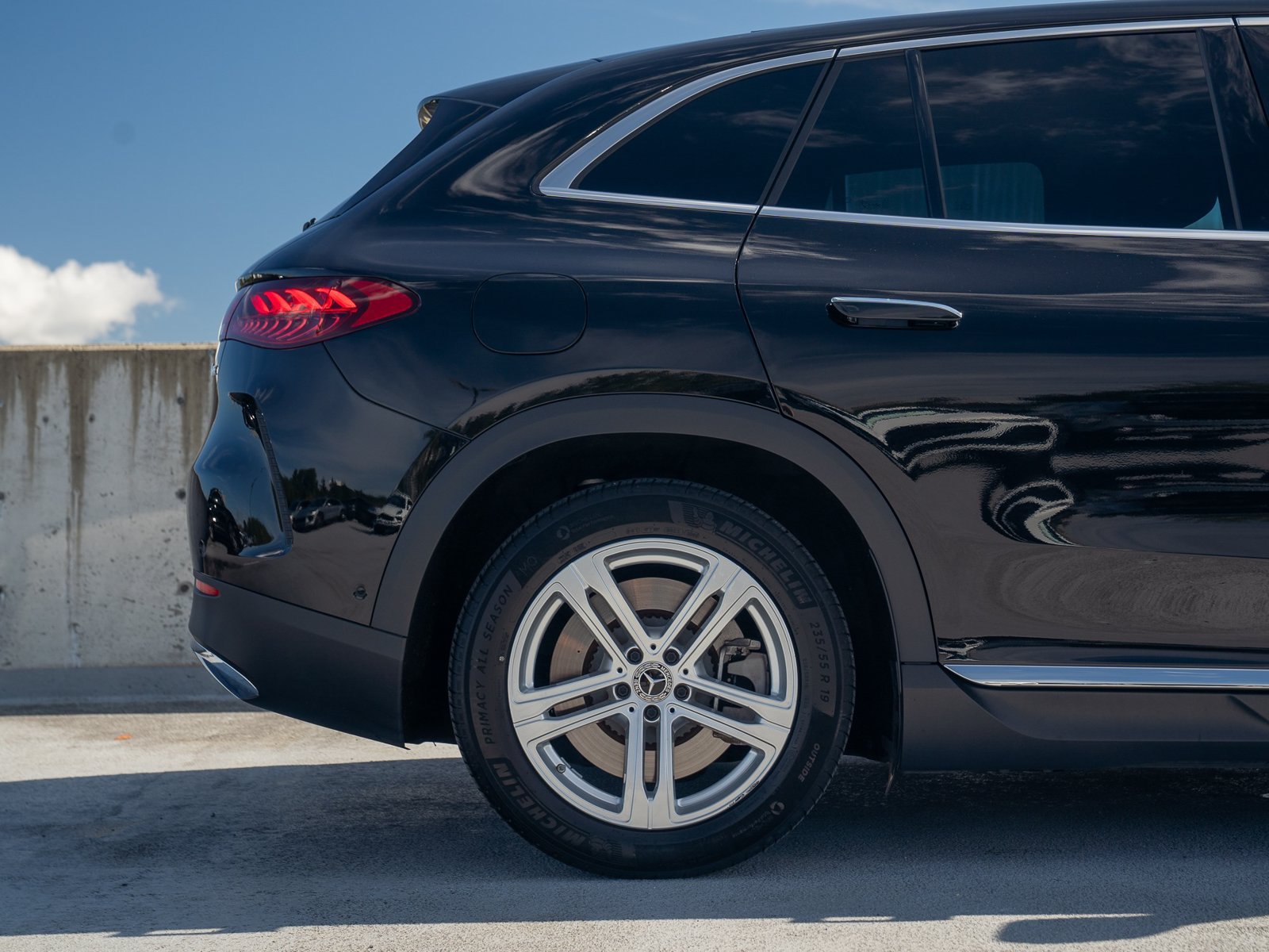 Certified 2023 Mercedes-Benz EQE 350+ 4MATIC SUV image 15