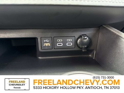 Used 2023 Toyota Highlander L image 38