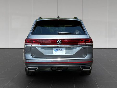 Used 2025 Volkswagen Atlas SE AWD/4WD image 4