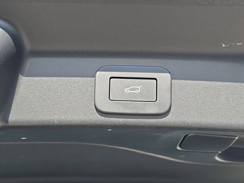 Certified 2025 Jaguar F-PACE R-Dynamic S AWD/4WD image 13