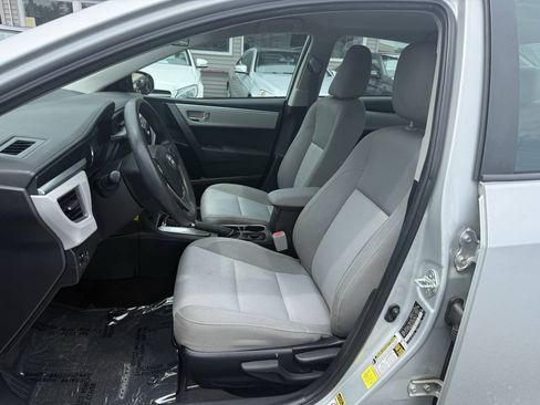 Used 2015 Toyota Corolla LE FWD image 6