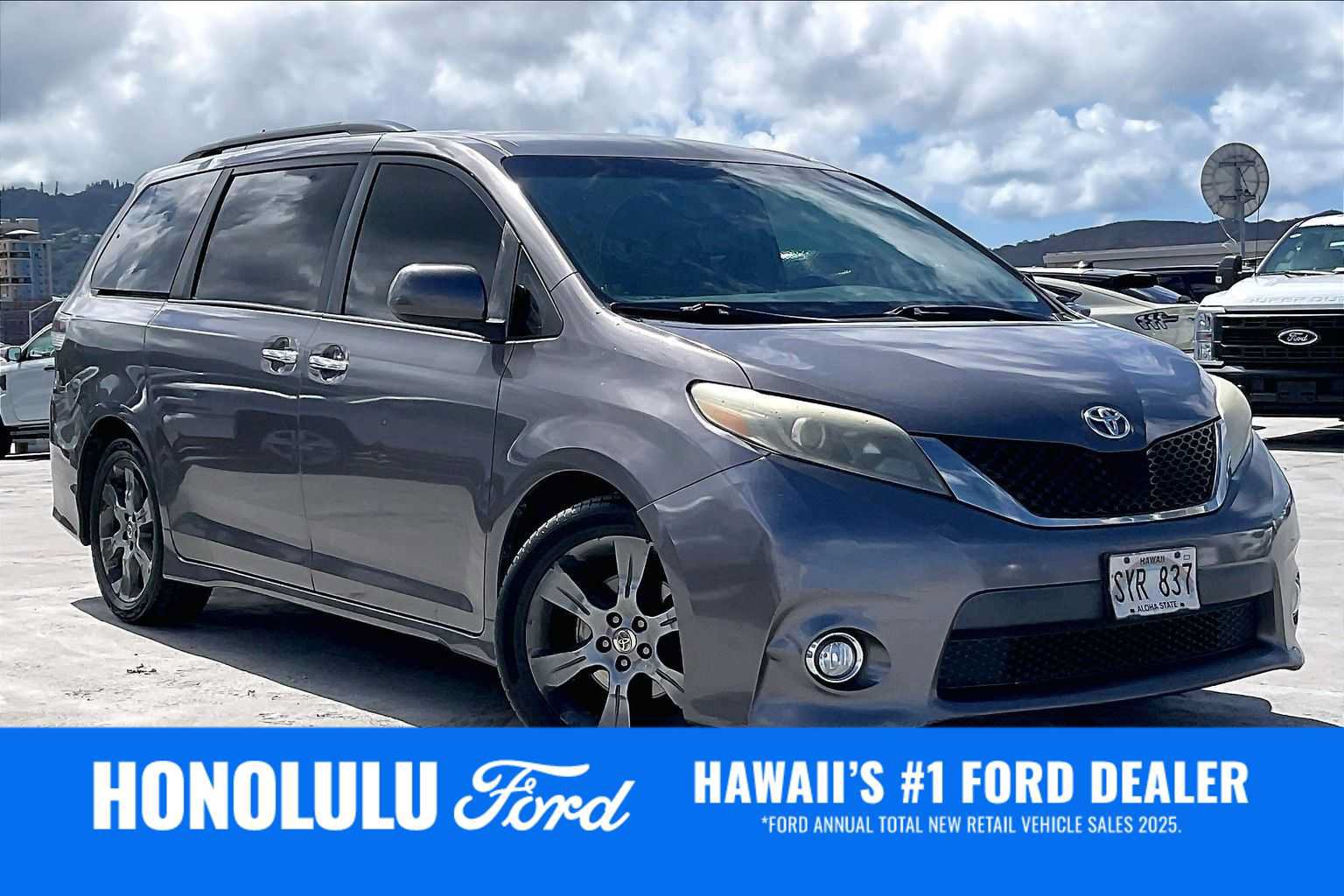 Used 2016 Toyota Sienna SE FWD image 21