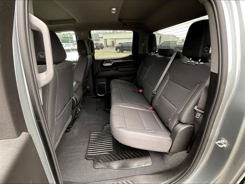 Used 2024 Chevrolet Silverado 1500 LT AWD/4WD image 7