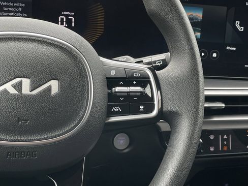 Used 2025 Kia Sorento LX image 14