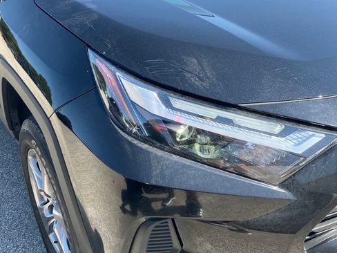 Used 2025 Toyota RAV4 XLE FWD image 4