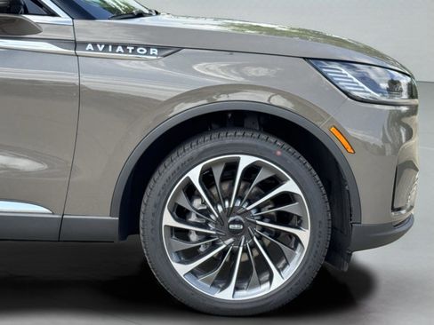 New 2026 Lincoln Aviator Reserve AWD/4WD image 35