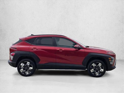 Used 2025 Hyundai Kona SEL AWD/4WD image 4