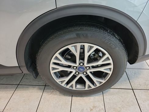 Used 2022 Ford Escape SEL image 48