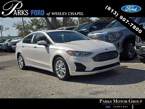 Certified 2020 Ford Fusion SE image 1