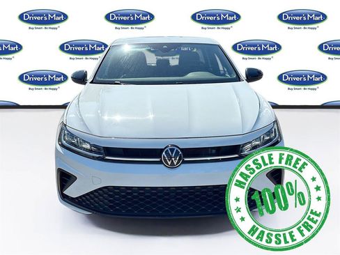 Used 2025 Volkswagen Jetta Sport FWD image 2