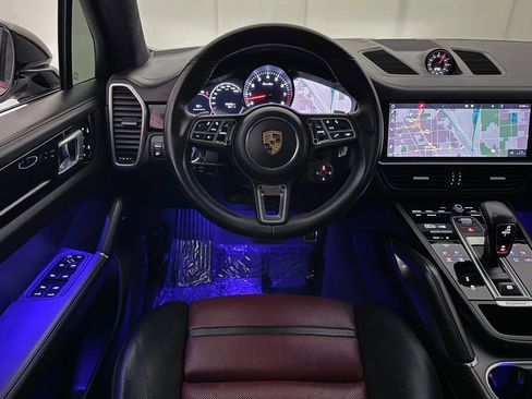 Used 2019 Porsche Cayenne Turbo AWD/4WD image 33