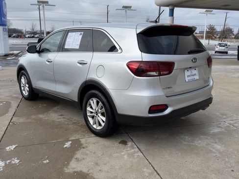 Used 2019 Kia Sorento LX image 5