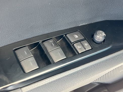 Used 2025 Toyota Camry LE image 14