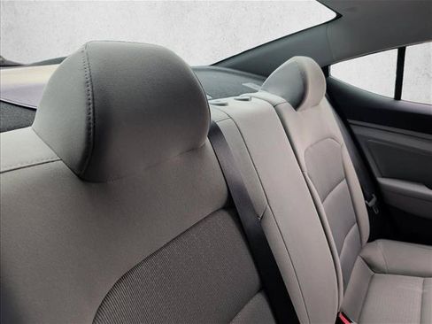 Used 2018 Hyundai Elantra SEL FWD image 20