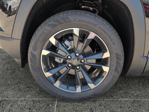 New 2026 Chevrolet Equinox RS w/ Convenience Package III AWD/4WD image 14