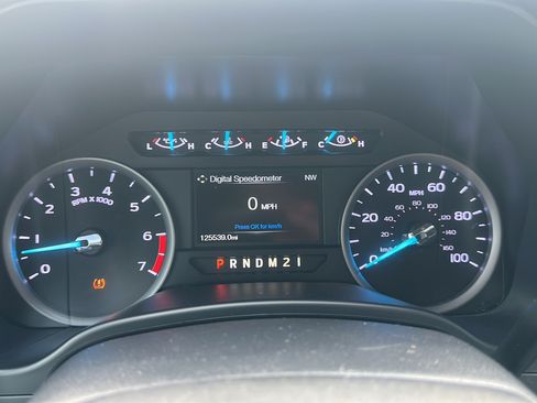 Used 2019 Ford F250 XLT w/ XLT Premium Package AWD/4WD image 14