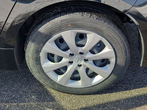 Used 2024 Toyota Corolla LE image 31