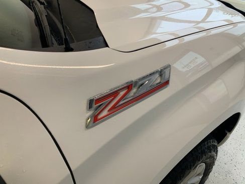 Used 2023 Chevrolet Silverado 1500 RST w/ Z71 Off-Road Package image 10