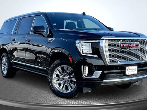 Used 2023 GMC Yukon XL Denali image 25