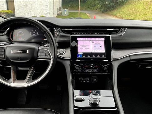 Used 2021 Jeep Grand Cherokee L Limited image 16