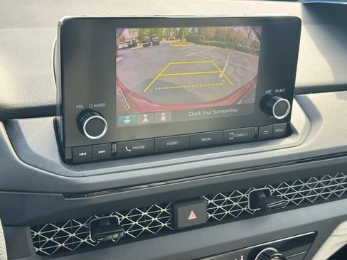 Used 2023 Honda Accord LX image 28