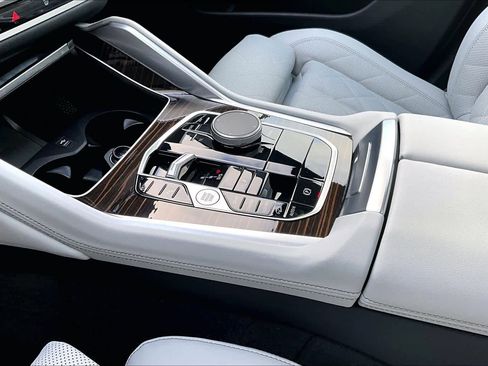 Certified 2026 BMW X6 xDrive40i image 19