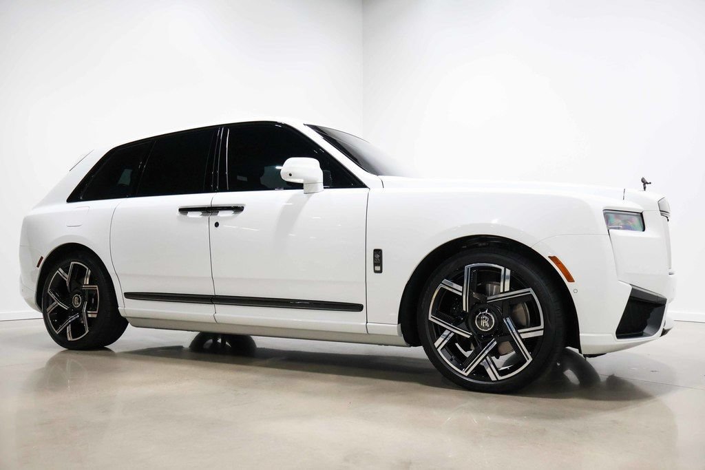 Used 2025 Rolls-Royce Cullinan Black Badge AWD/4WD image 97