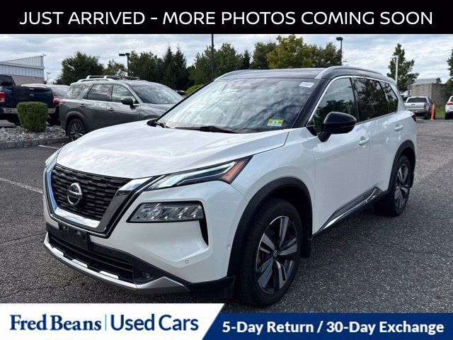 Certified 2021 Nissan Rogue Platinum AWD/4WD image 3