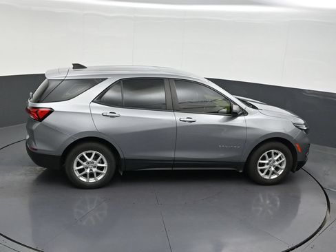 Used 2023 Chevrolet Equinox LS FWD image 20