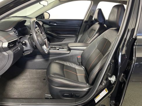 Used 2022 Nissan Altima 2.5 SR w/ Midnight Edition Package image 12