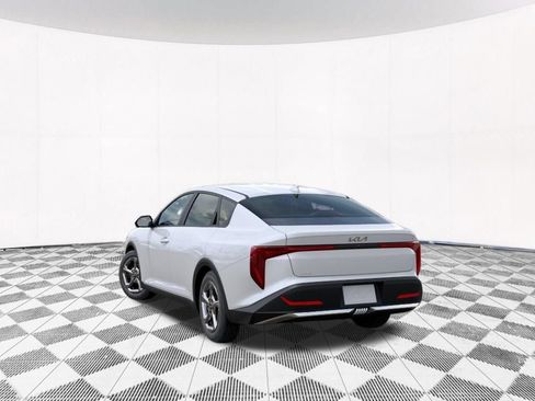 New 2026 Kia K4 FWD image 5