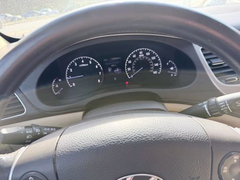 Used 2012 Hyundai Genesis 3.8 w/ Premium Pkg image 15